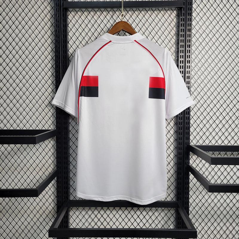 Camisa Flamengo Fora 2002/03 - Versão Retrô Branca Nike