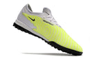 Chuteira Nike React Phantom GX Pro Society